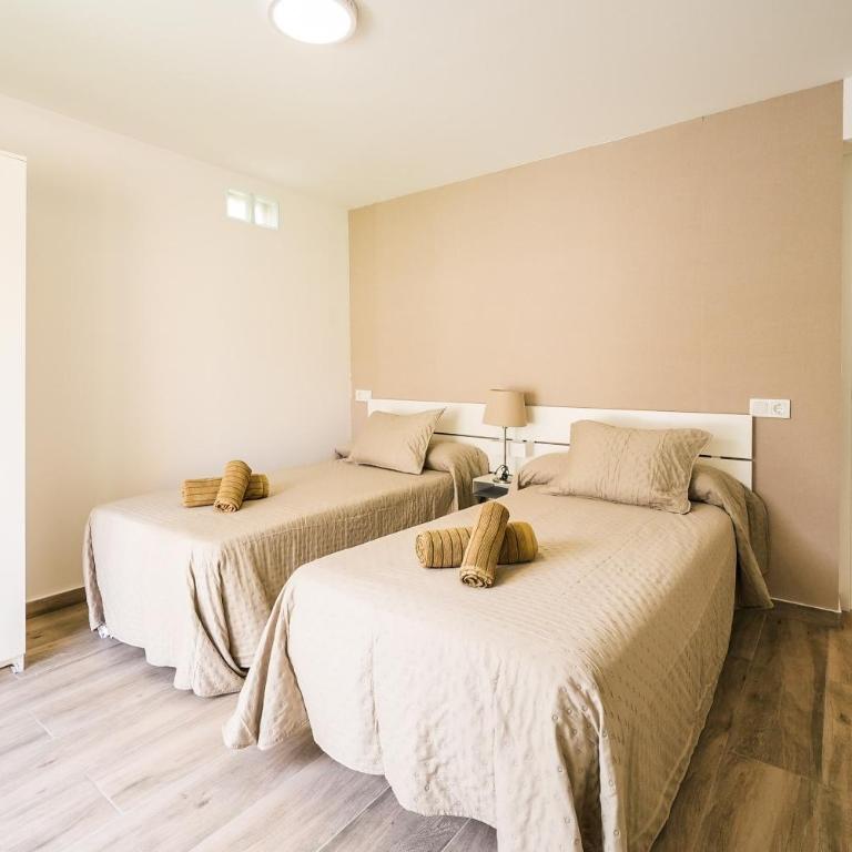 Casa LOMA con terreno privado y parking compartido - a 800m de Playa Poniente - Casa de 2 dormitorios - 7