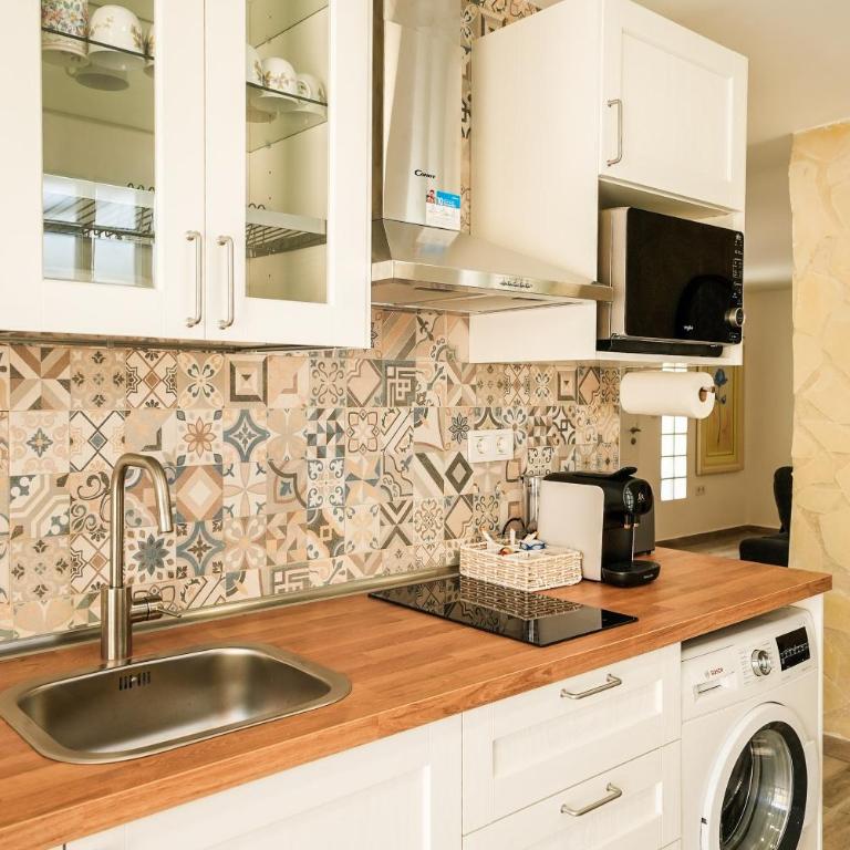 Casa LOMA con terreno privado y parking compartido - a 800m de Playa Poniente - Casa de 2 dormitorios - 21
