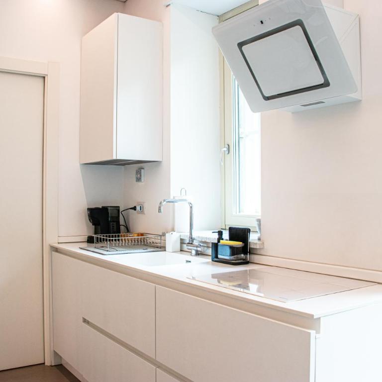 WHITE ROMA - elegant and comfortable - One-Bedroom Apartment with Terrace - 5