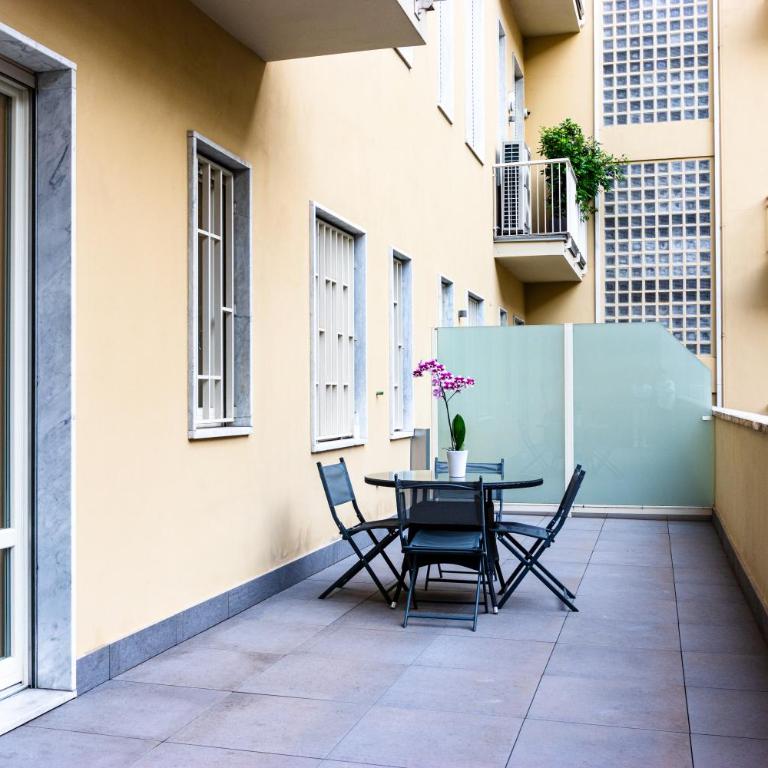 WHITE ROMA - elegant and comfortable - One-Bedroom Apartment with Terrace - 17