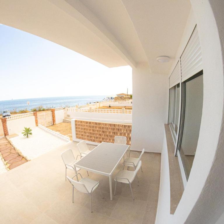 Vistas y terraza panorámica frente al mar en Denia, Las Rotas - Apartamento de 3 dormitorios con vistas al mar - 2