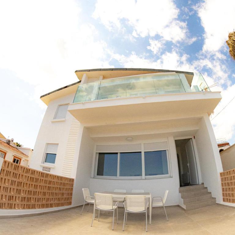 Vistas y terraza panorámica frente al mar en Denia, Las Rotas - Apartamento de 3 dormitorios con vistas al mar - 3