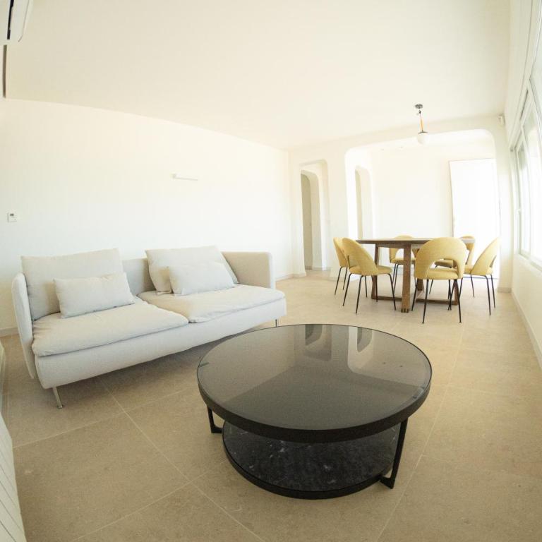 Vistas y terraza panorámica frente al mar en Denia, Las Rotas - Apartamento de 3 dormitorios con vistas al mar - 14