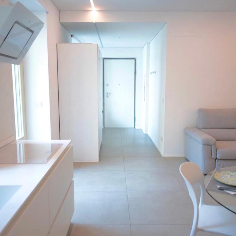 WHITE ROMA - elegant and comfortable - One-Bedroom Apartment with Terrace - 7