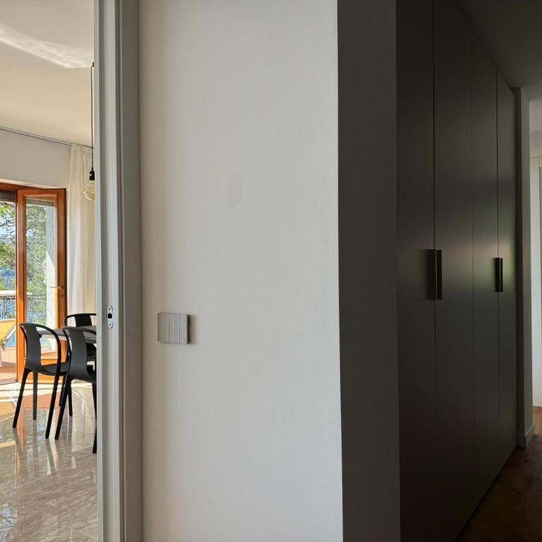 Exclusive designer apartment Facing Palmaria Island Spacious scenic terrace Bright Modern Interiors Fully equipped kitchen Air conditioning Private parking Up to 6 guests - Casa Vacanze - 46