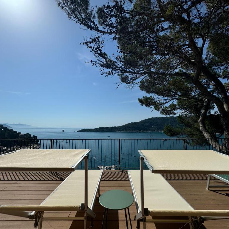 Exclusive designer apartment Facing Palmaria Island Spacious scenic terrace Bright Modern Interiors Fully equipped kitchen Air conditioning Private parking Up to 6 guests - Casa Vacanze - 45