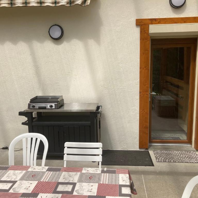 l'Echo des Glieres vue montagne centre village sauna & grill - Chalet - 45