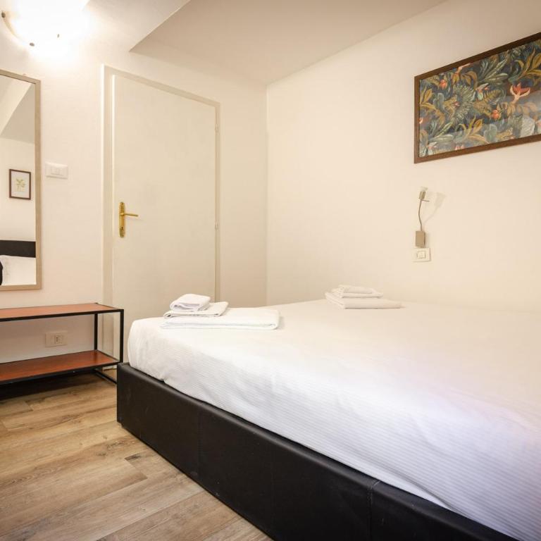 Casa Zamboni - Two-Bedroom Apartment - 12