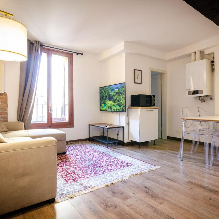 Casa Zamboni - Two-Bedroom Apartment - 1