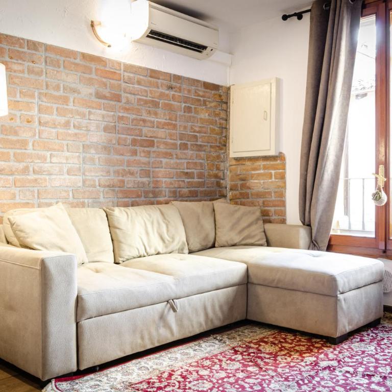 Casa Zamboni - Two-Bedroom Apartment - 15