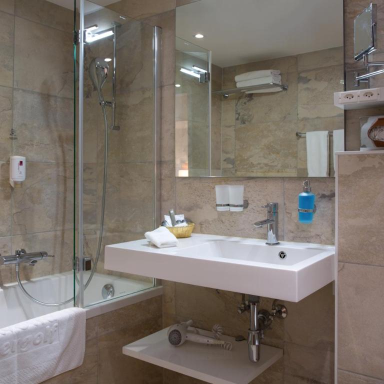 Hotel Helvetia Intergolf - Chambre Double Standard - 1