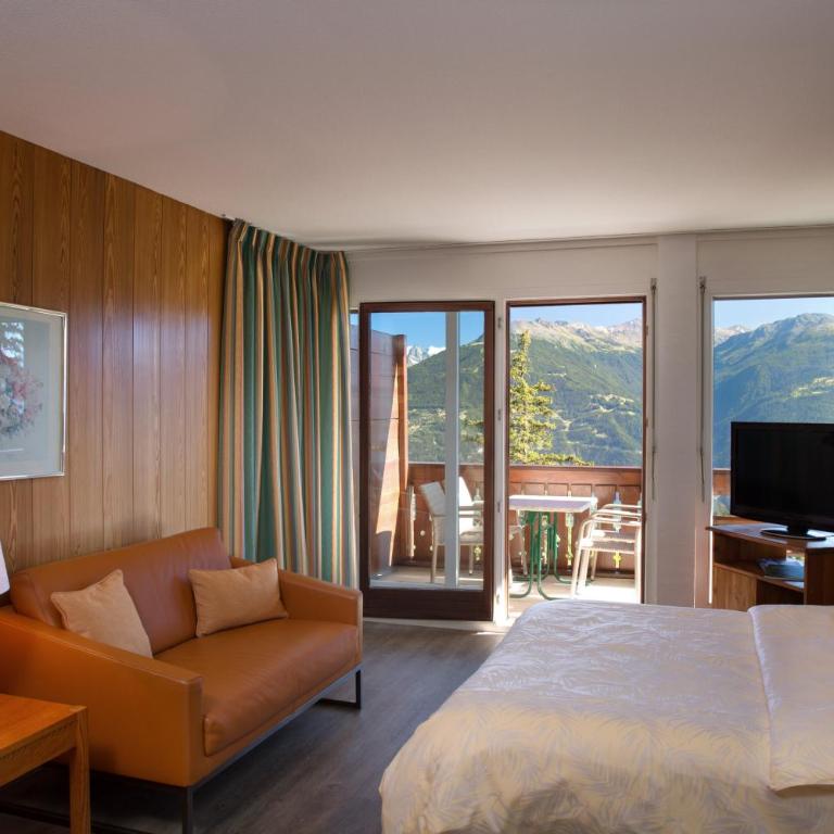 Hotel Helvetia Intergolf - Chambre Triple Exécutive avec Balcon - Vue sur Montagnes - 2
