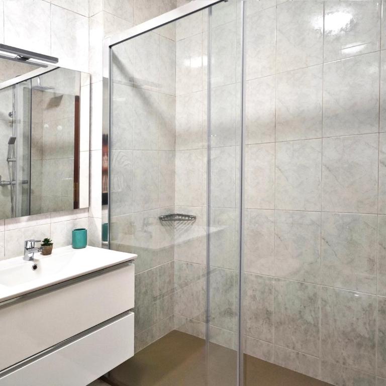 Piso céntrico Santiago de Compostela con terraza y parking - Apartamento de 2 dormitorios con terraza - 7