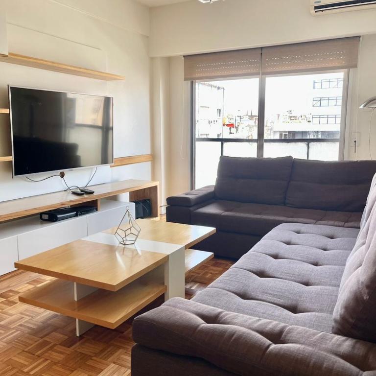 Estratégico apartamento a metros de Teatro Colón - Two-Bedroom Apartment - 1