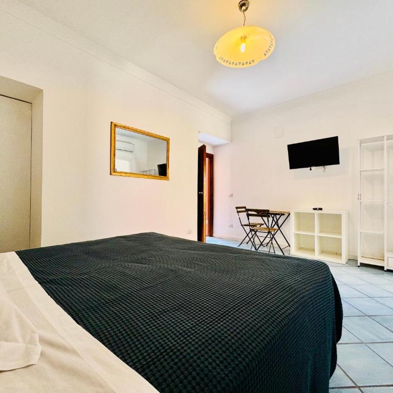 YourHome - Casa Silvanella - Appartamento con 2 Camere da Letto - 4