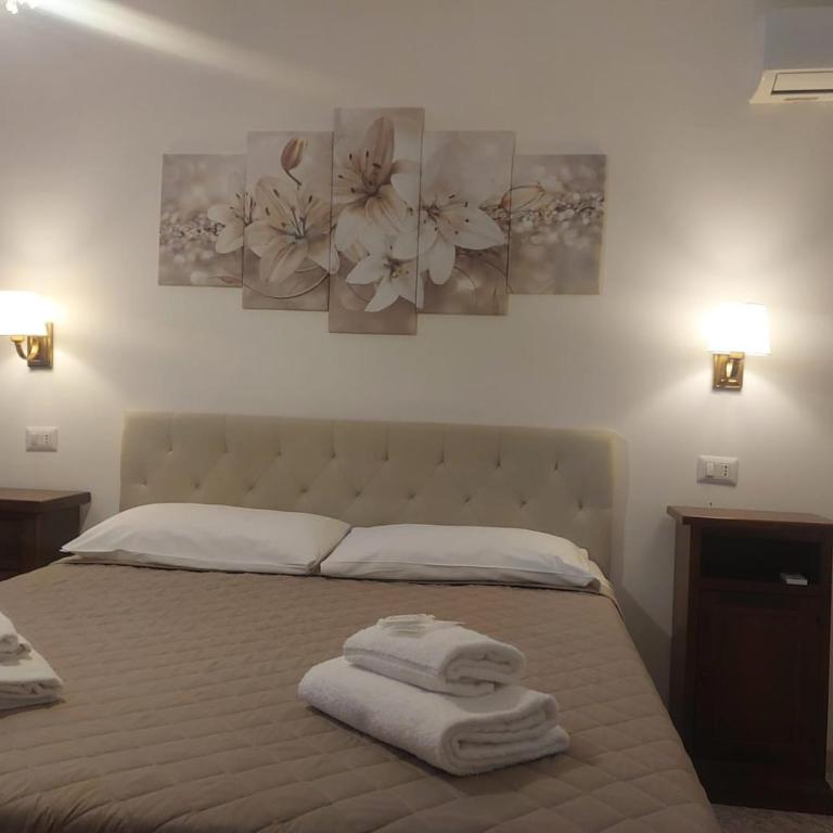 Speedy Guest Rooms - Camere Vicino Aeroporto e Fiera - Camera Quadrupla Deluxe - 8