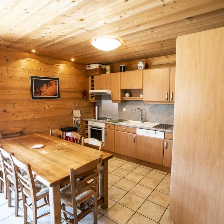 Chalet spacieux à Châtel - 3 chambres, 9 personnes, parking dispo - FR-1-676-124 - Appartement - 4