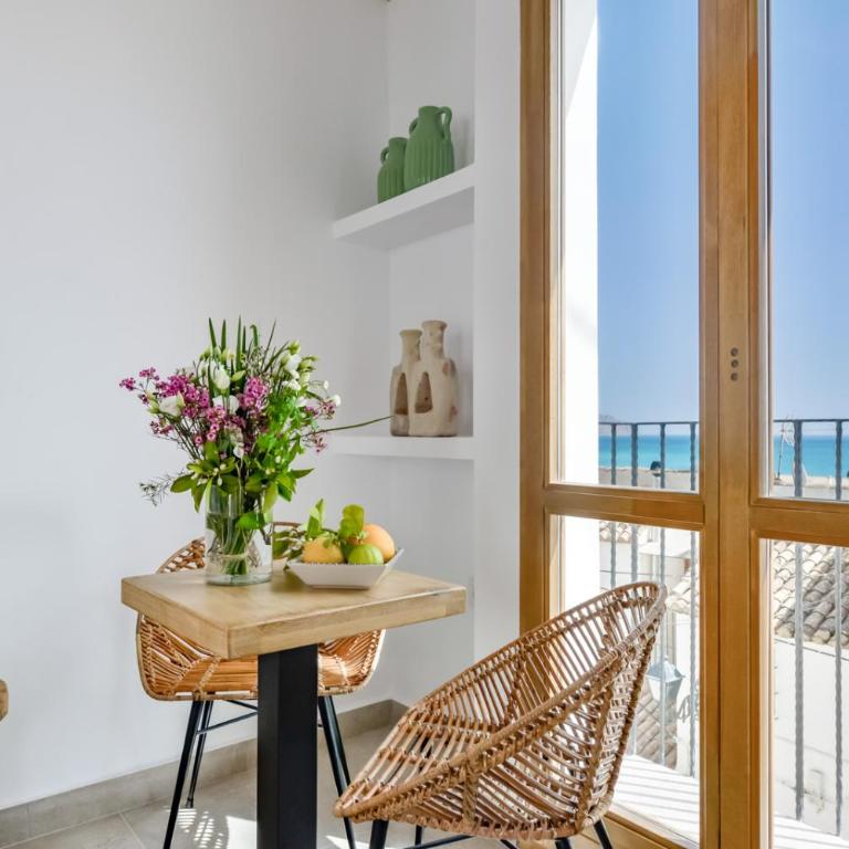 MIMAR ALTEA ROOMS - Recomendado para adultos - Habitación con cama grande y vistas al mar - 1