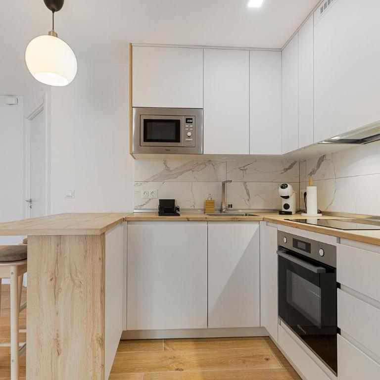 Dennilenni a Marbella Centro - Three-Bedroom Apartment - 4