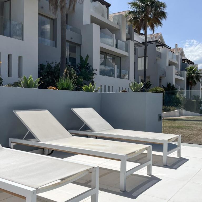 Enjoy 3 in 1 - Sea, Golf and Mountains - Two-Bedroom Apartment - 24