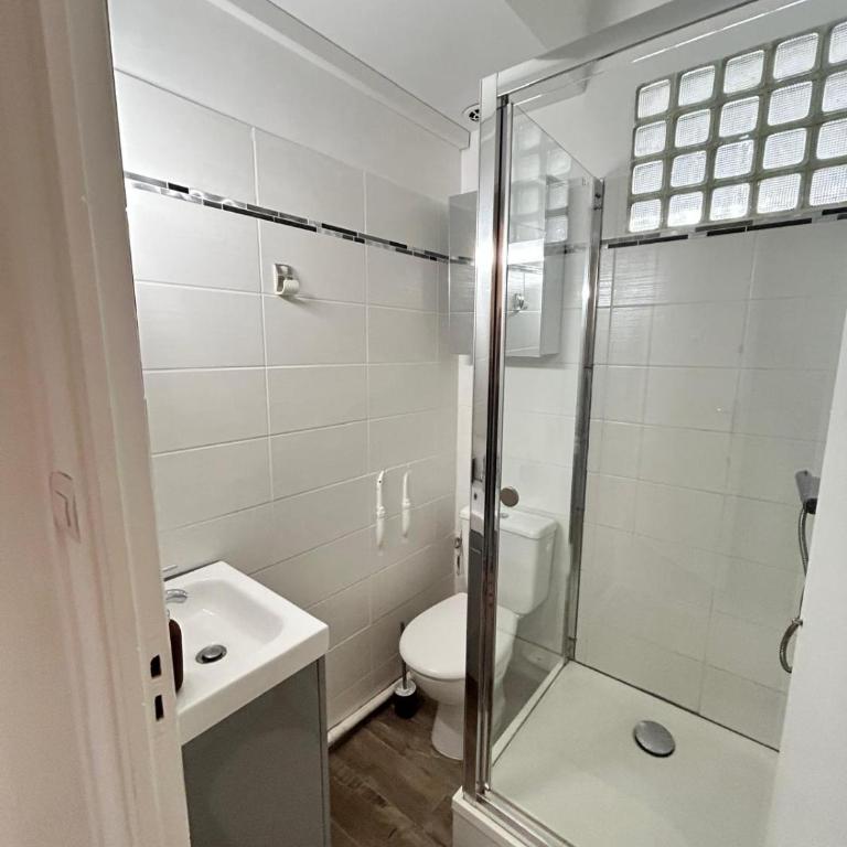 cassis studio 50m de la grande plage - One-Bedroom Apartment - 13