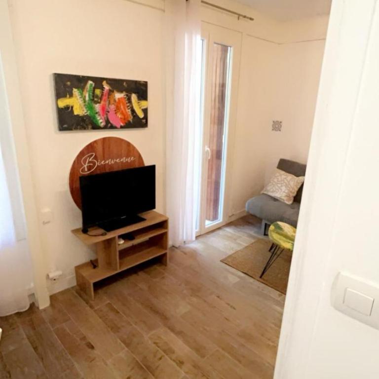 cassis studio 50m de la grande plage - One-Bedroom Apartment - 21