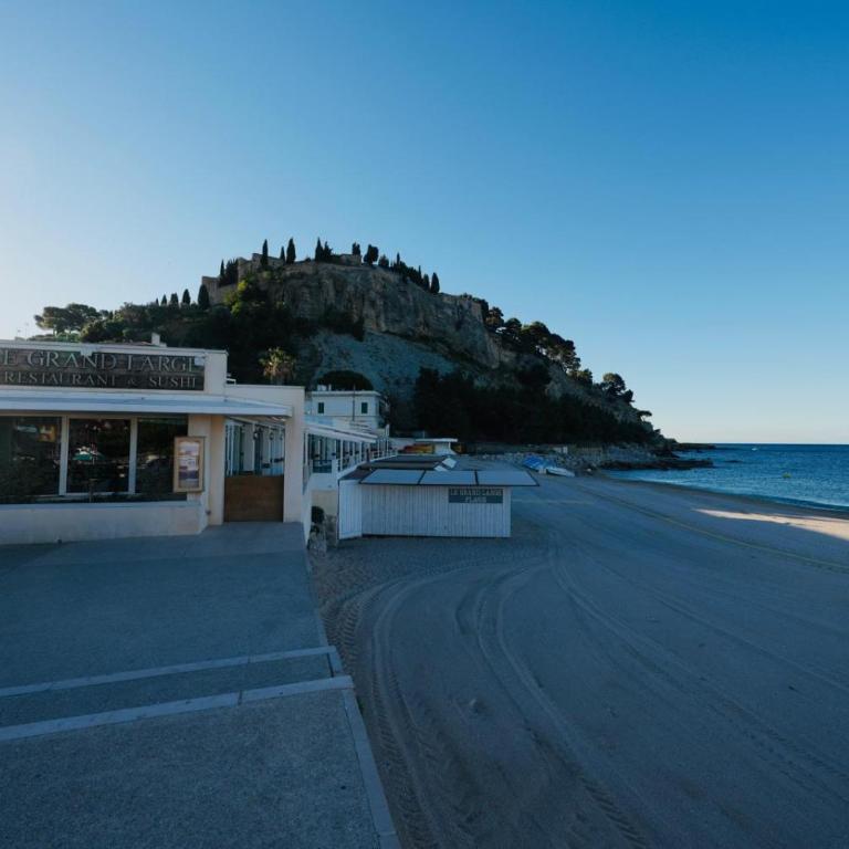 cassis studio 50m de la grande plage - One-Bedroom Apartment - 22