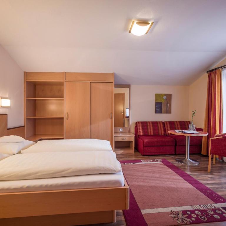 Edelweiss "Hotel & Restaurant" - Doppelzimmer mit Balkon - 4