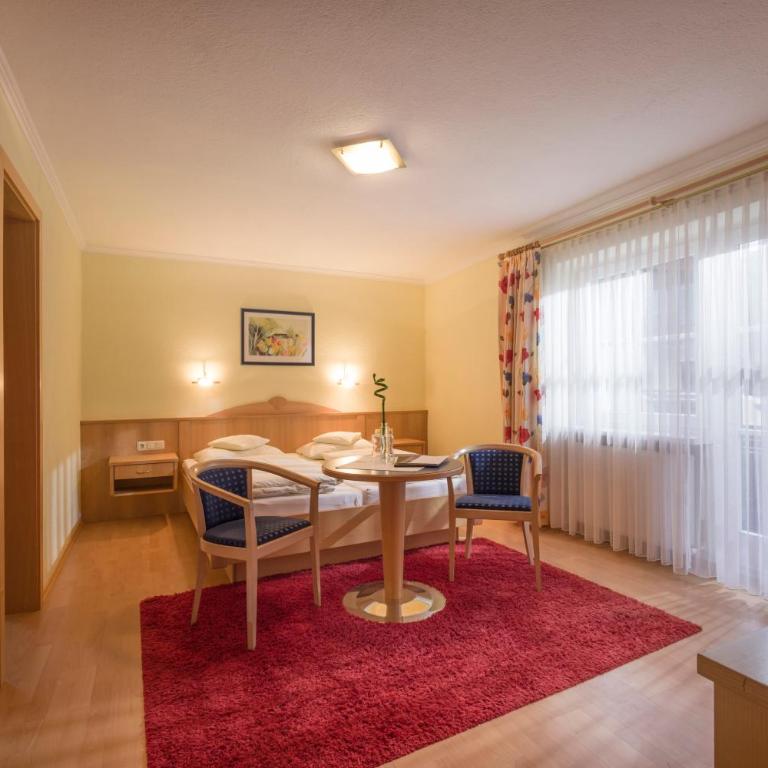 Edelweiss "Hotel & Restaurant" - Doppelzimmer mit Balkon - 6
