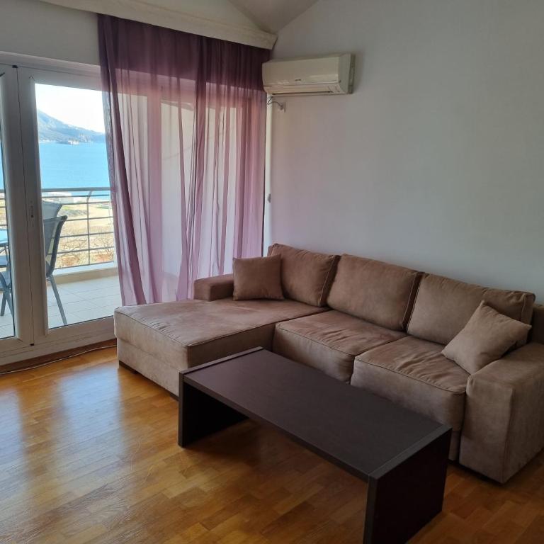 Apartments Bečići Sunset - One-Bedroom Apartment - 22