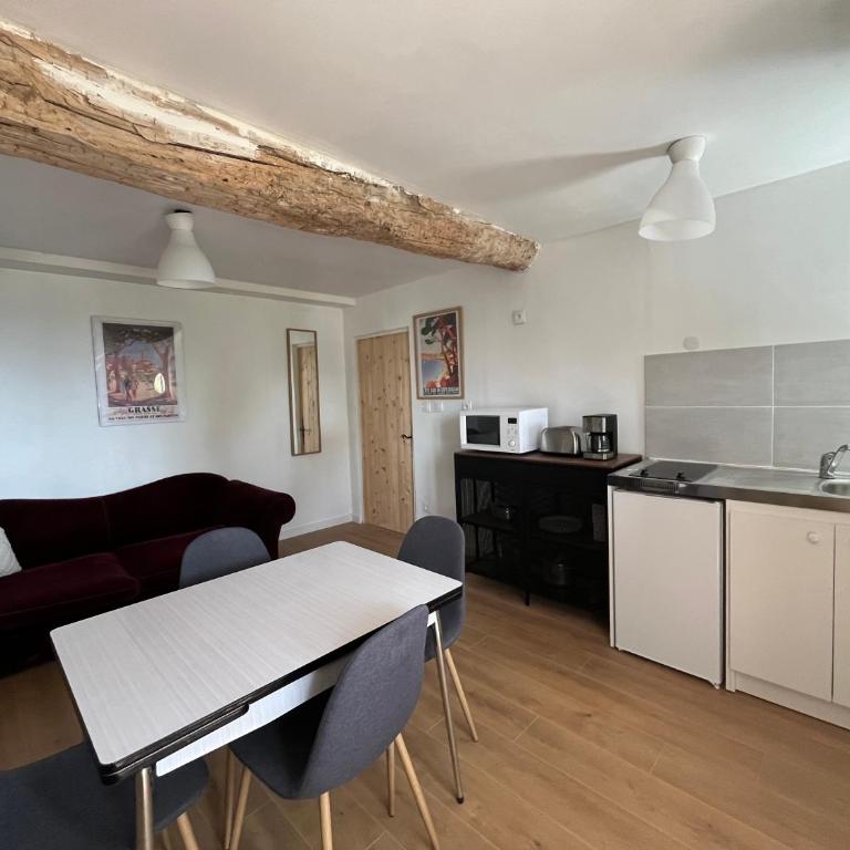 3 pièces au 1er étage dans bastide grassoise - Two-Bedroom Apartment - 8
