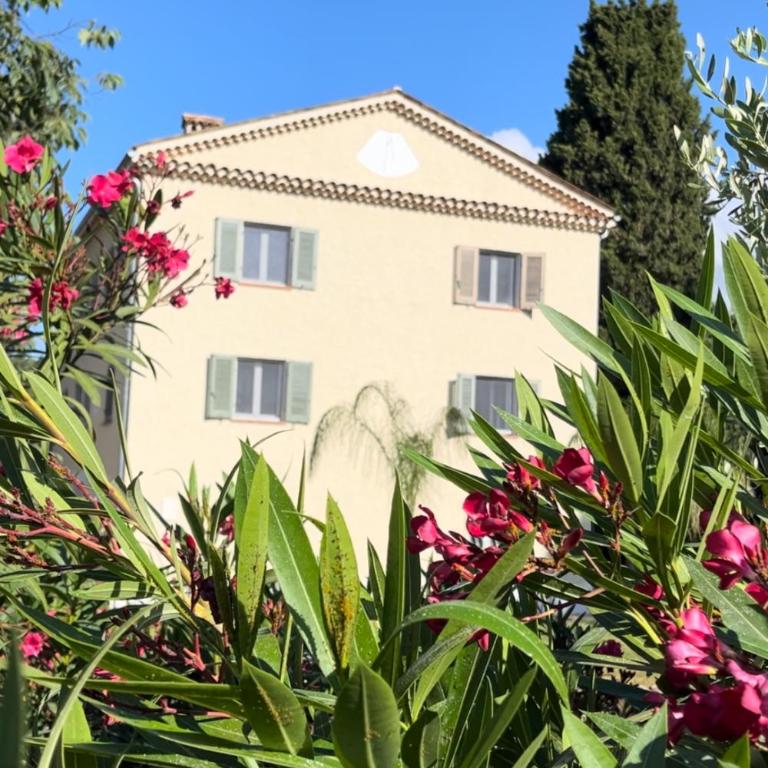 3 pièces au 1er étage dans bastide grassoise - Two-Bedroom Apartment - 7