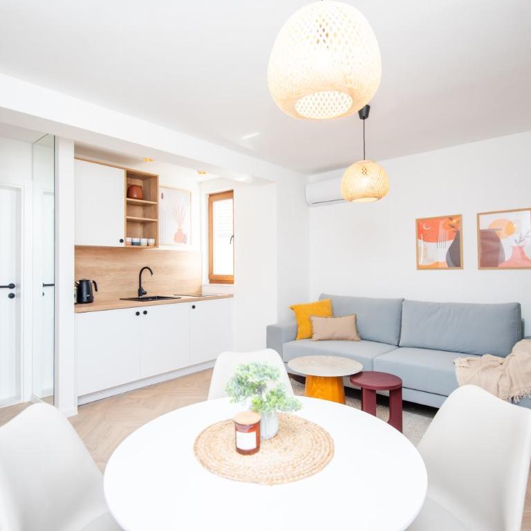 Old Town Nest - One-Bedroom Apartment - 1