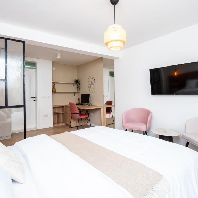 Old Town Nest - Deluxe King Room - 27