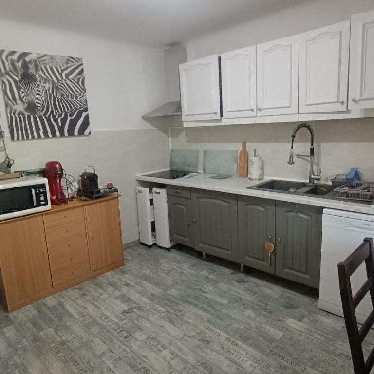 Hébergement indépendant avec parking privé dans villa 6V3APT - Appartement 1 Chambre - 5