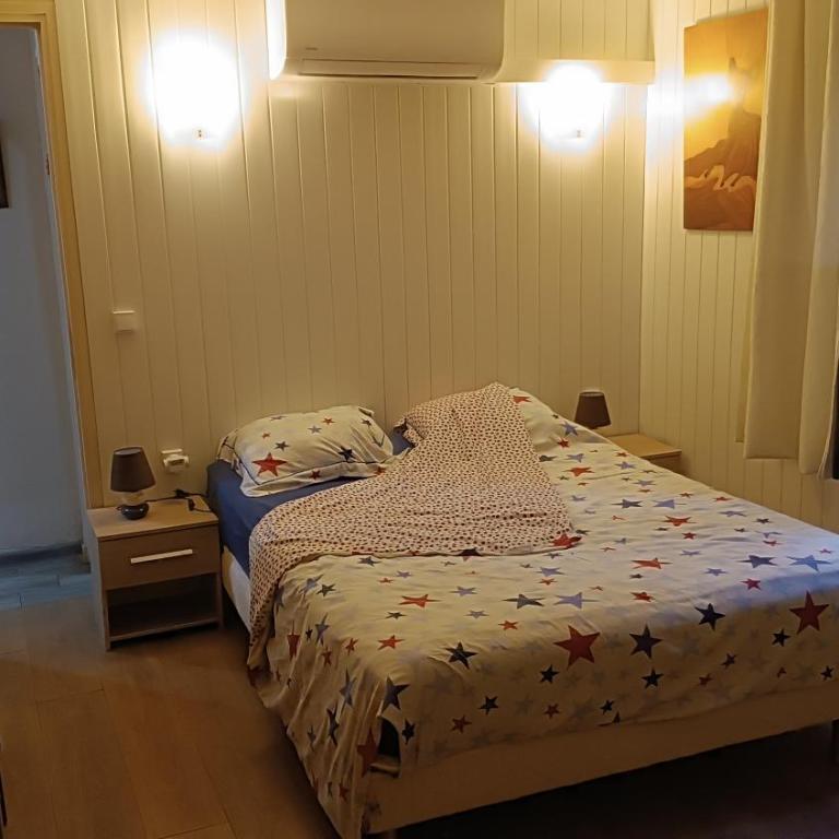 Hébergement indépendant avec parking privé dans villa 6V3APT - Appartement 1 Chambre - 6