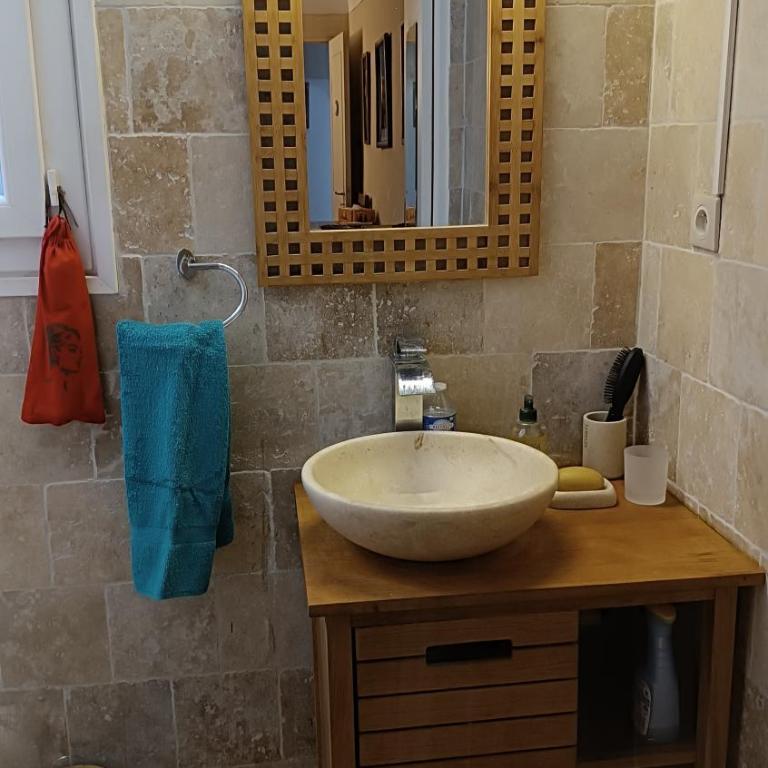 Hébergement indépendant avec parking privé dans villa 6V3APT - Appartement 1 Chambre - 7