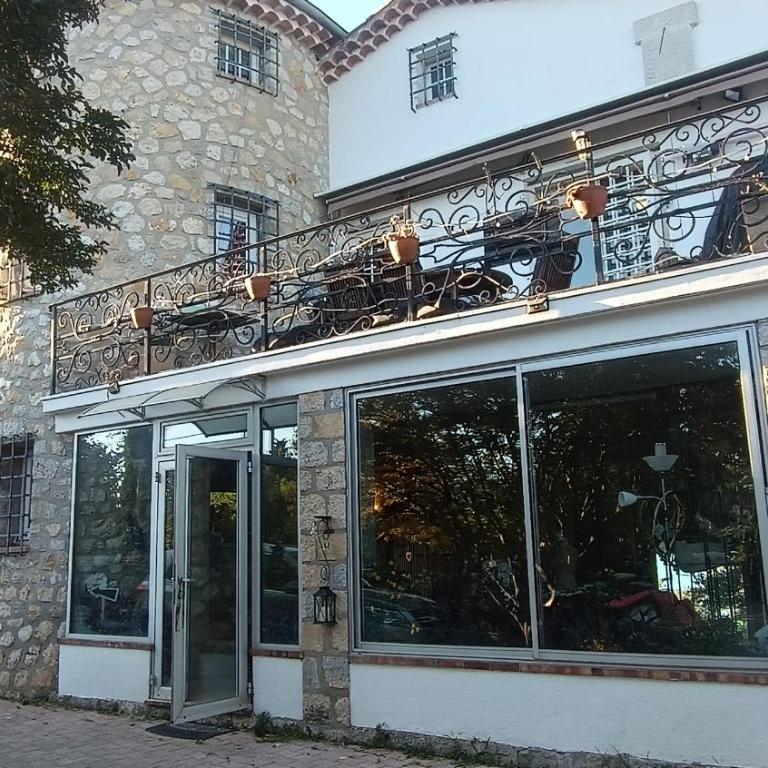 Hébergement indépendant avec parking privé dans villa 6V3APT - Appartement 1 Chambre - 4