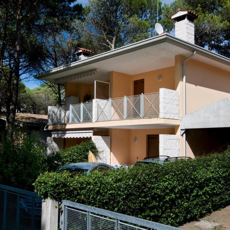 Villa Fiordalisi - Three-Bedroom Villa - 2