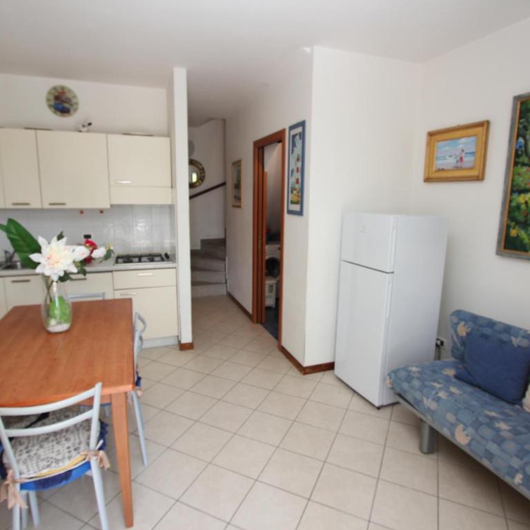 Villa Fiordalisi - Three-Bedroom Villa - 17