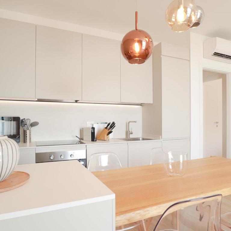 Podium - QUI VENDE Immobiliare - per solo Famiglie - Appartamento con 2 Camere da Letto - 18