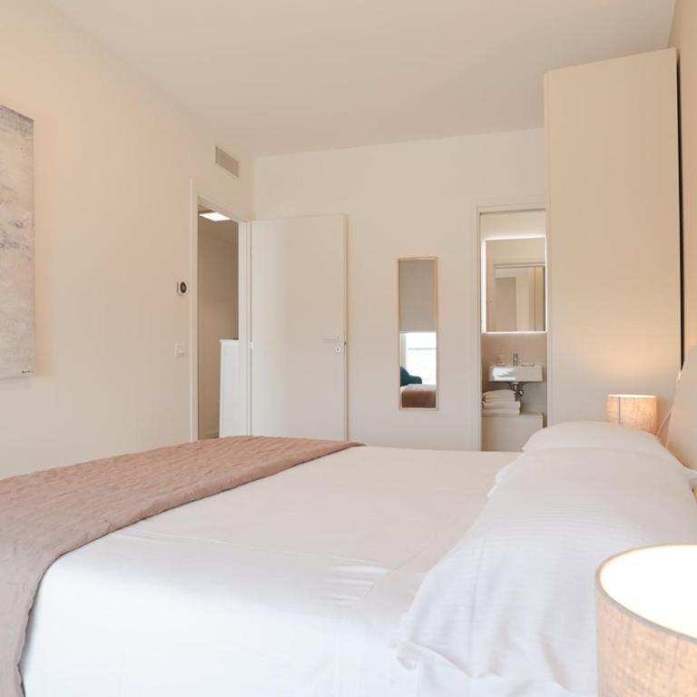 Podium - QUI VENDE Immobiliare - per solo Famiglie - Appartamento con 2 Camere da Letto - 29