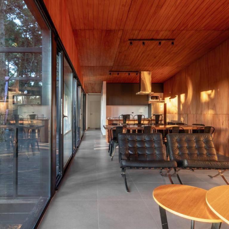Increible Casa de Diseño en el Bosque! - 8 personas - Mar de las Pampas - Casa de 4 dormitorios - 3