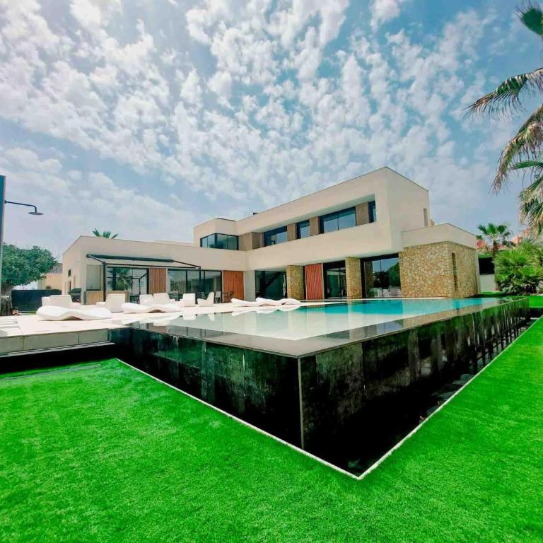 Inmovecos Villa Gawy 2 de Lujo con piscina privada - Villa - 2