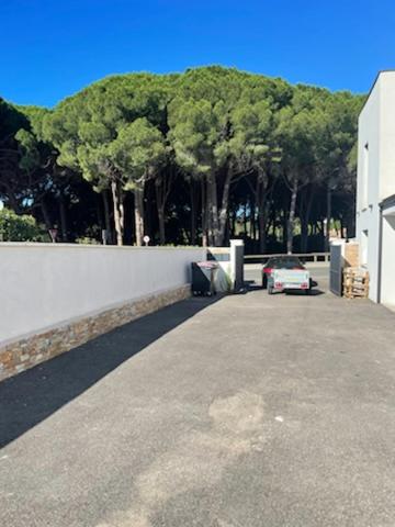 Modern'Beach Appart - Three-Bedroom Apartment - 23