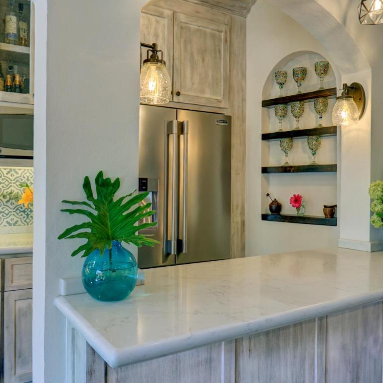 Casa Zaca, 3BR Centro Home with Rooftop & Garden - Three-Bedroom Villa - 24