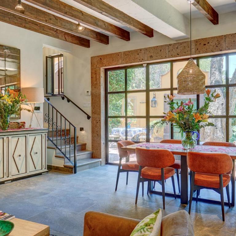 Casa Zaca, 3BR Centro Home with Rooftop & Garden - Three-Bedroom Villa - 26