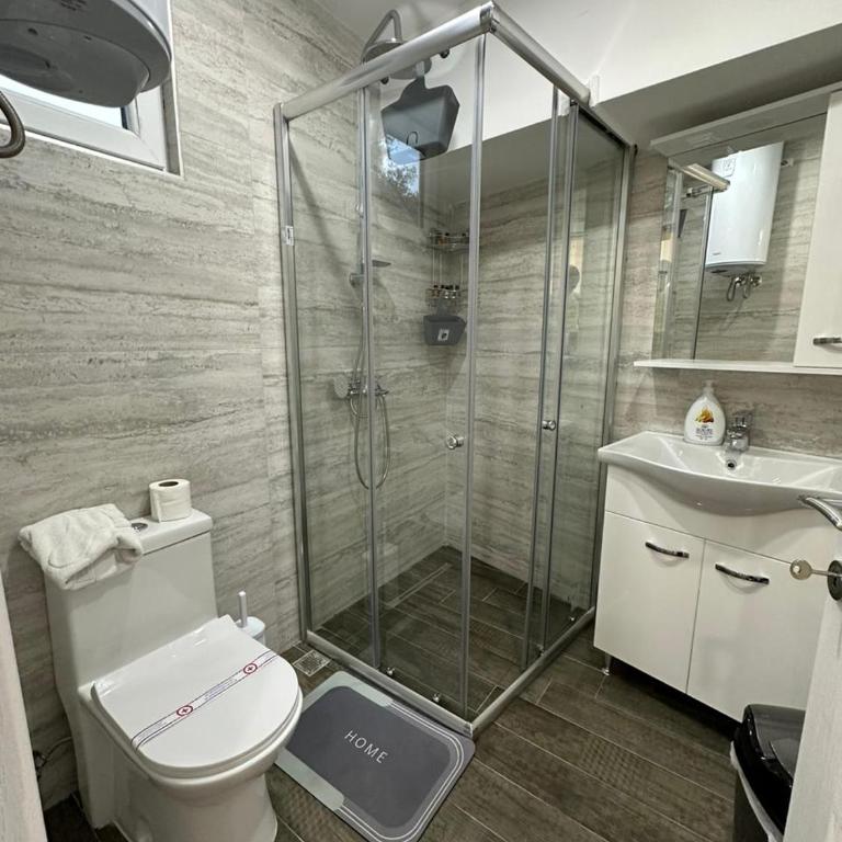 Eman Resort - King Suite with Pool View - 1