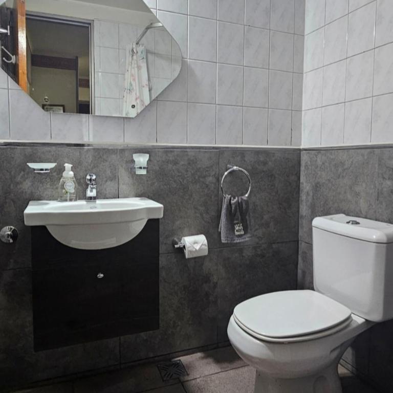 Mitre 9 - Three-Bedroom Apartment - 2