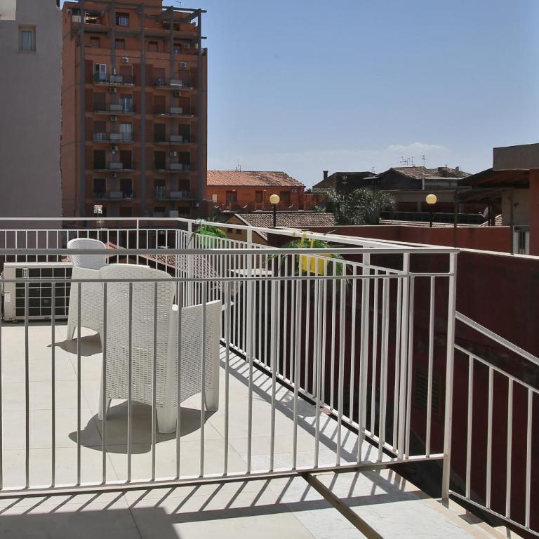Laudani Homes - Two-Bedroom Apartment - 7